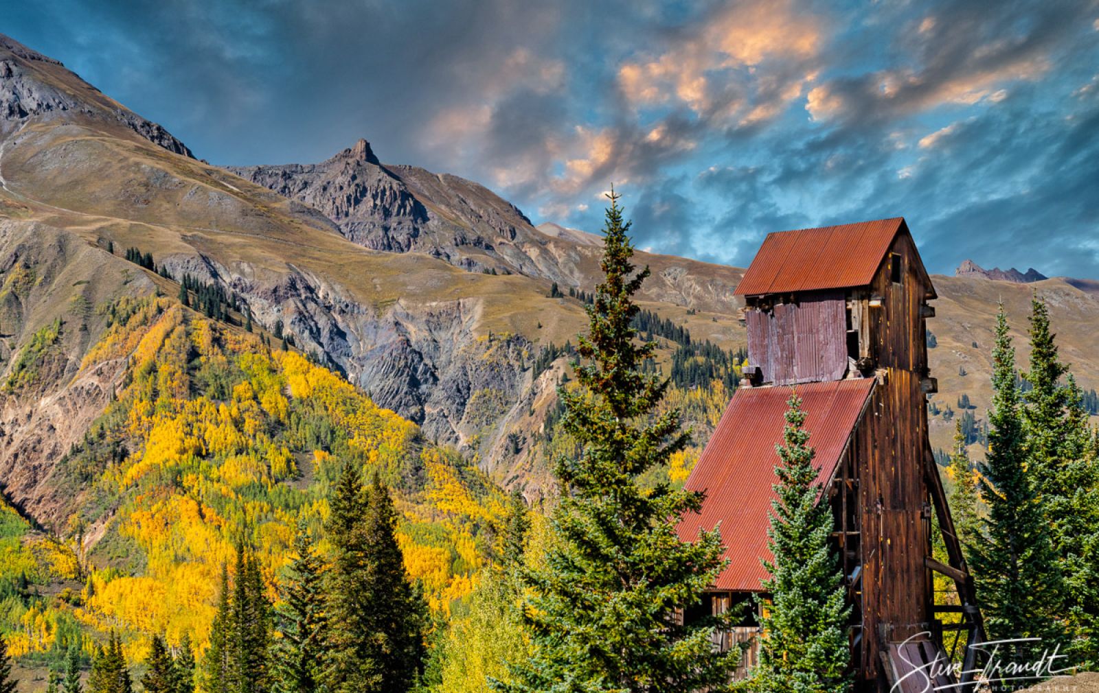 ouray-yankee-girl-fall-jeep
